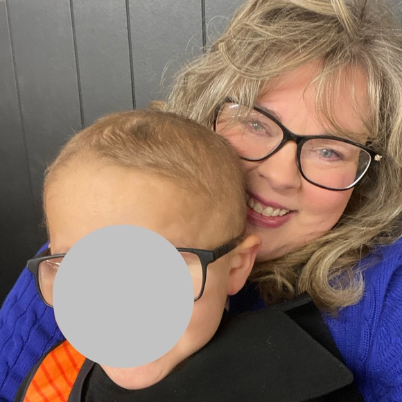 Meet your Posher, Toni - Picture 4 of 5